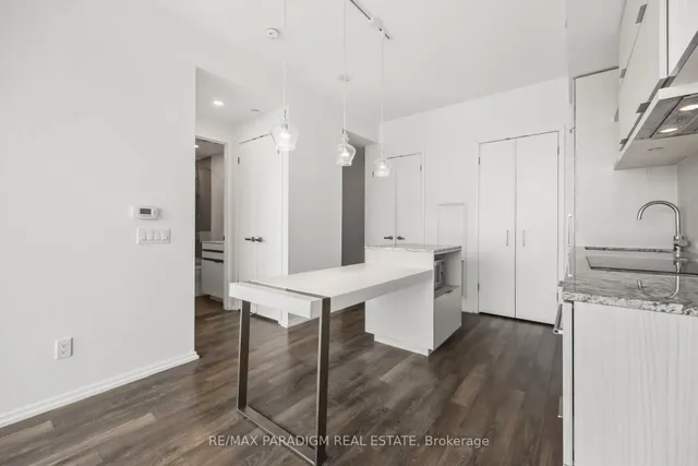 Additional image 18 of 197 Yonge St Unit 4301
