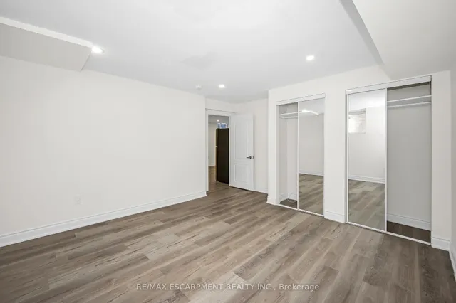 Additional image 36 of 2728 Guilford Cres