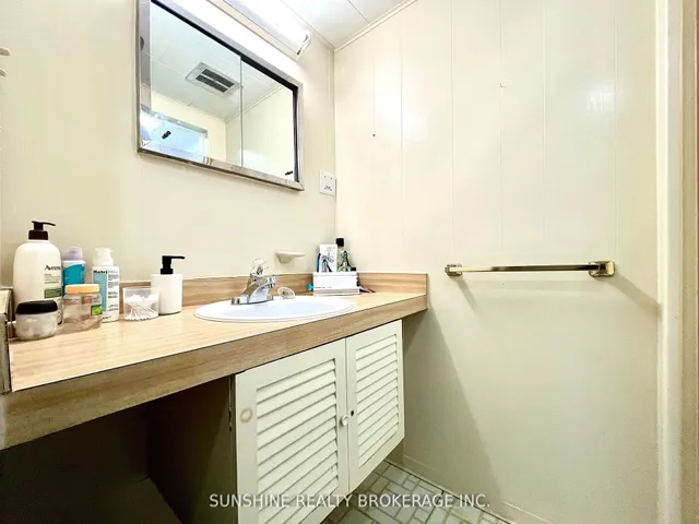 Additional image 30 of 65 Wigmore Dr