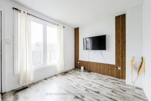 Additional image 14 of 33 Rochelle Ave Unit 51