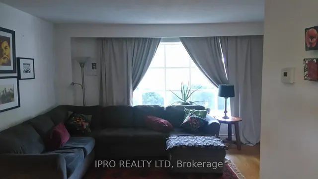 Additional image 3 of 62 Ambleside Dr