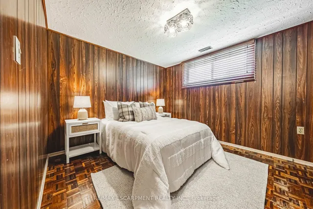 Additional image 33 of 98 Deerhurst Rd
