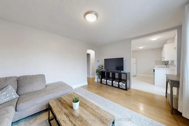 Additional image 11 of 37 Salem Ave