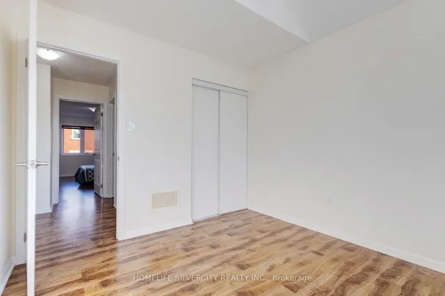 Additional image 25 of 121 Buick Blvd