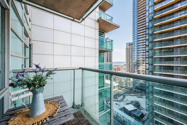 Additional image 27 of 81 Navy Wharf Crt Unit 2909