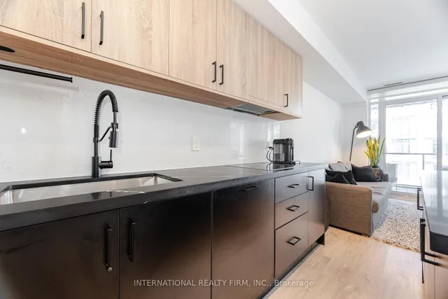 Additional image 9 of 27 Bathurst St Unit 1012