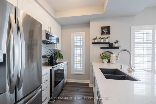 Additional image 14 of 51 Laguna Village Cres