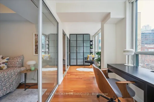 Additional image 33 of 92 King St Unit 508