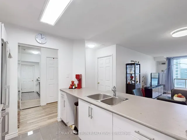 Additional image 18 of 101 Subway Cres Unit 912