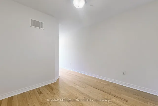 Additional image 24 of 23 De Jong St