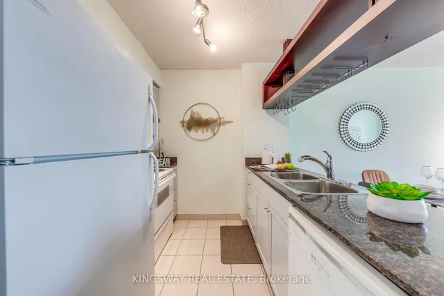 Additional image 8 of 81 Navy Wharf Crt Unit 3511