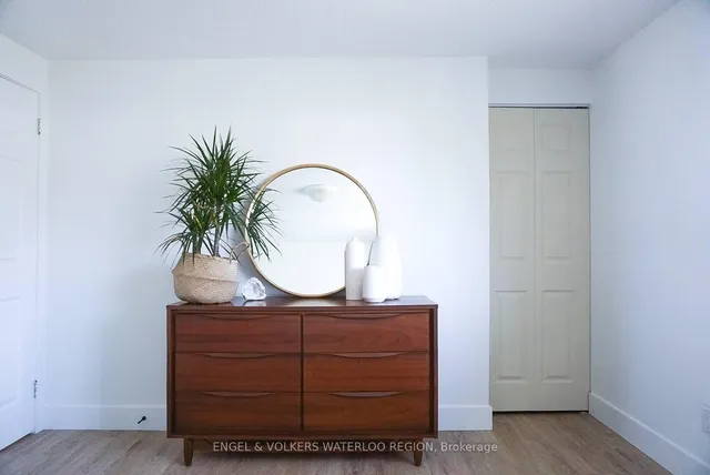 Additional image 10 of 113 Martinglen Cres