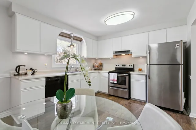 Additional image 15 of 2187 Sandringham Dr