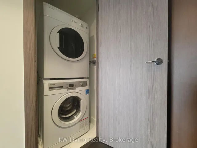 Additional image 7 of 19 Bathurst St Unit 1006