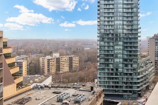 Additional image 20 of 8 Scollard St Unit PH108