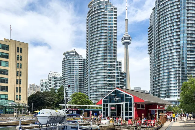 Additional image 45 of 77 Harbour Sq Unit 2707