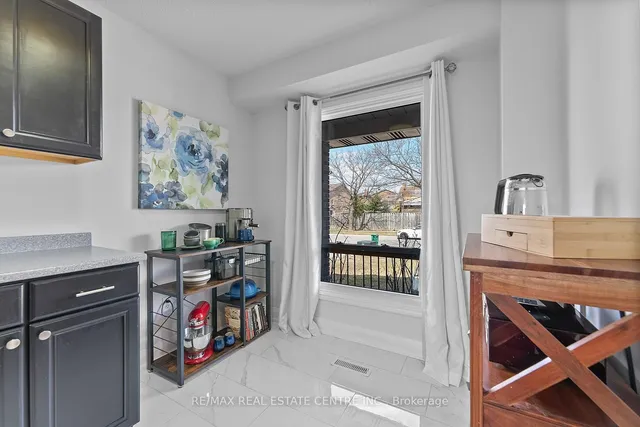 Additional image 12 of 82 Simmons Blvd