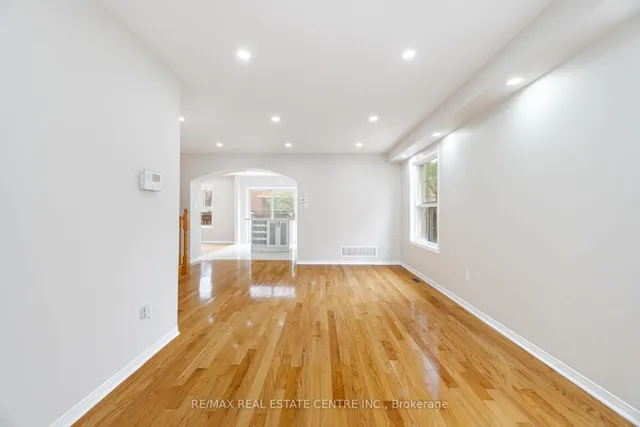 Additional image 9 of 16 Mistycreek Cres