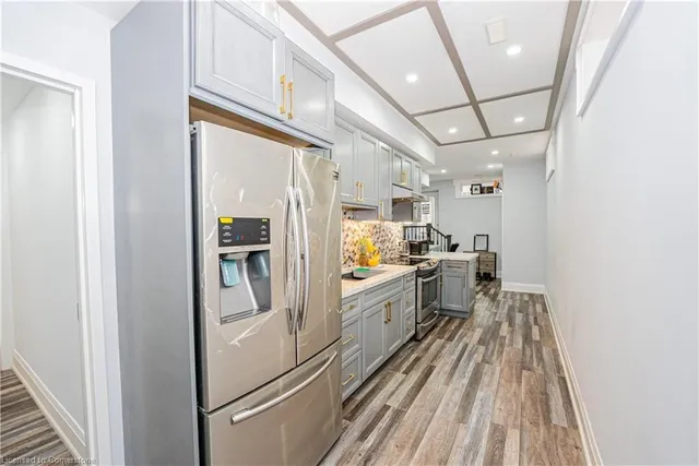 Additional image 42 of 23 Hillcrest Ave