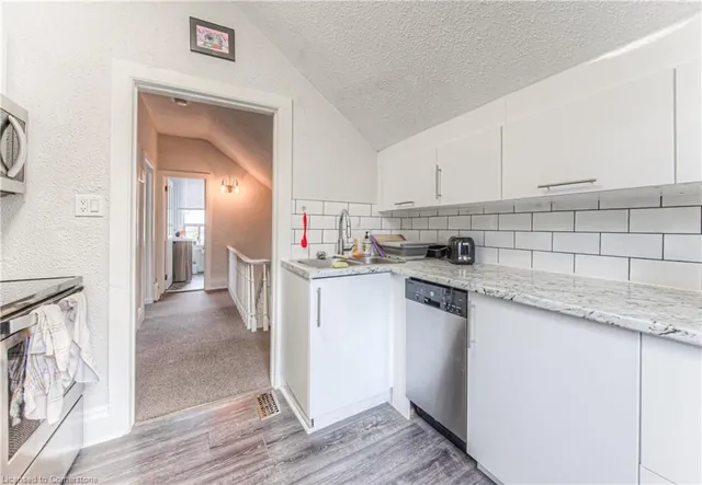 Additional image 42 of 126 David St