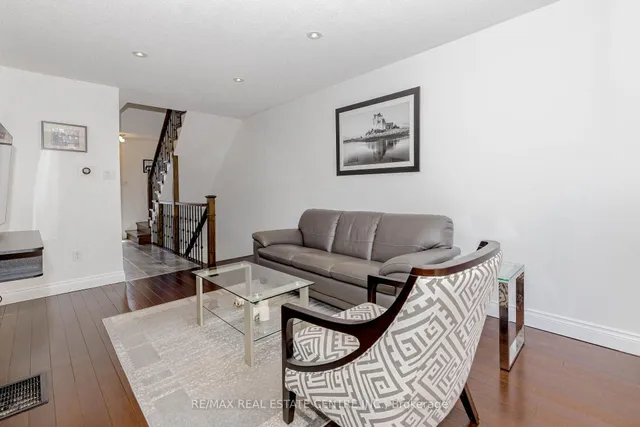 Additional image 11 of 1526 Lancaster Dr Unit 123