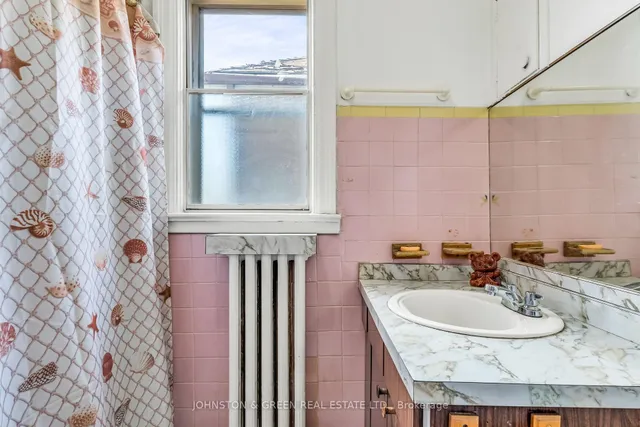 Additional image 28 of 416 Mortimer Ave