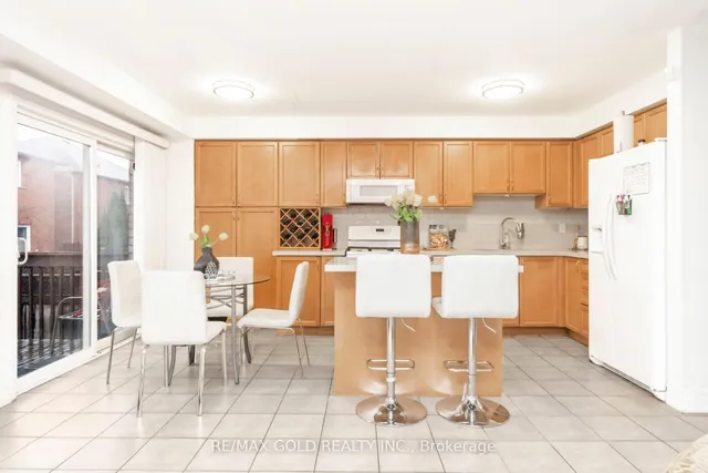 Additional image 6 of 36 Roxton Cres