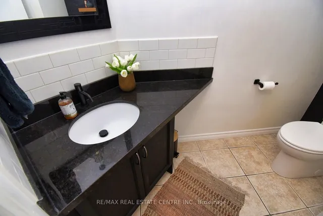 Additional image 19 of 47 Surrey Dr