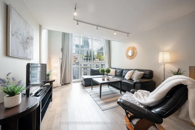 Additional image 5 of 36 Blue Jays Way Unit 1107