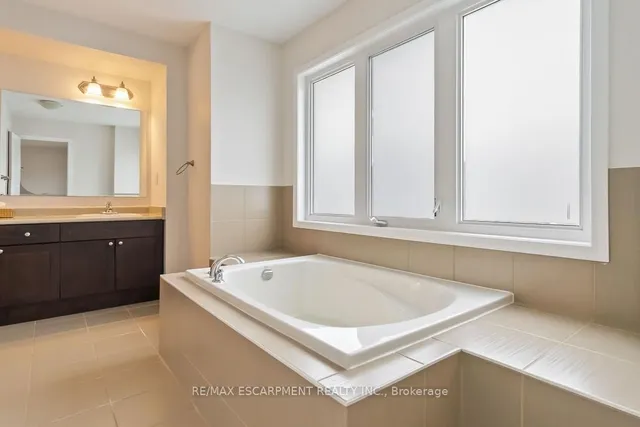 Additional image 30 of 255 Monaghan Cres