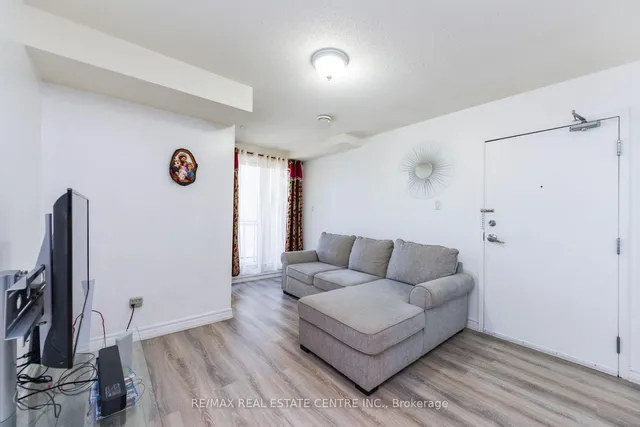 Additional image 2 of 7405 Goreway Dr Unit 520