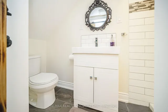 Additional image 41 of 18 Hardcastle Crt