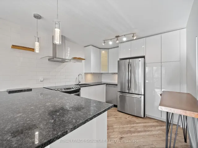 Additional image 17 of 28 Victoria Ave Unit 312