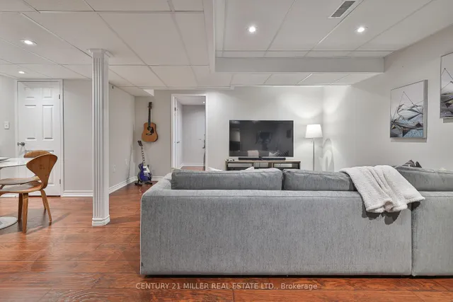 Additional image 35 of 4072 Gunby Cres