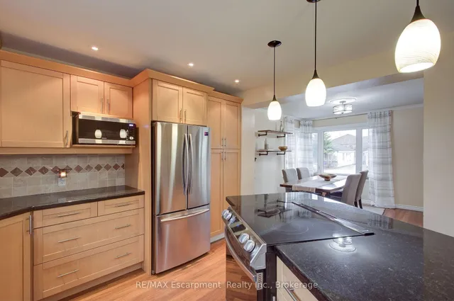 Additional image 23 of 1517 Norwood Ave