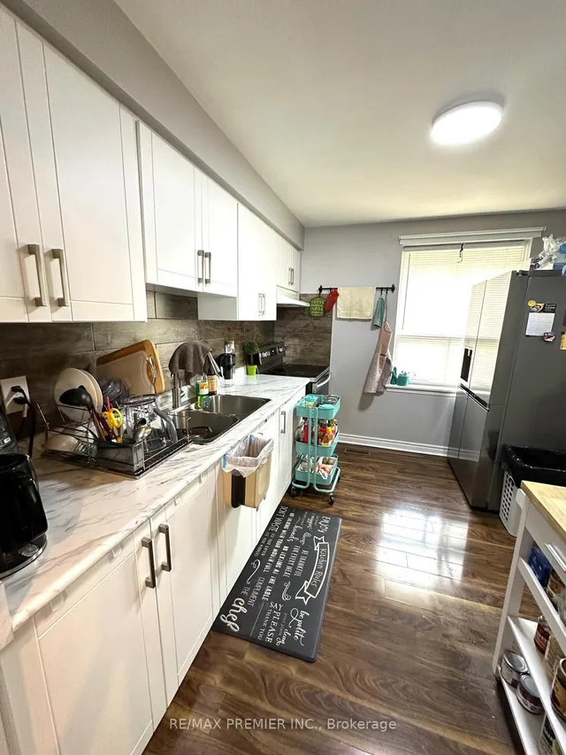 Additional image 6 of 246 John Garland Blvd Unit 43