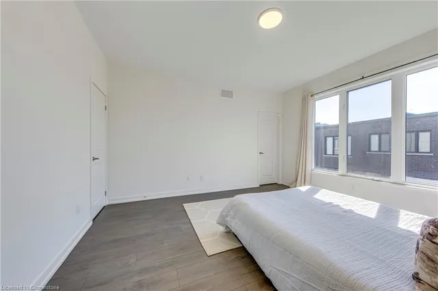 Additional image 35 of 301 Squire Crescent Cres