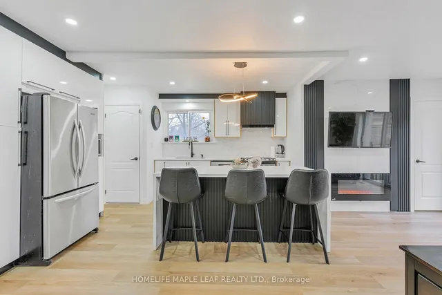 Additional image 10 of 292 Woodward Ave