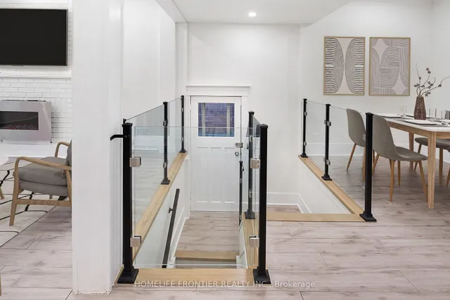 Additional image 28 of 46 Cowan Ave