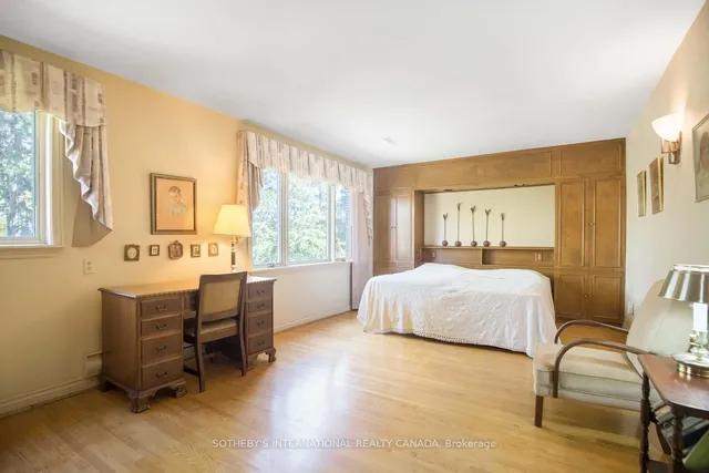Additional image 11 of 305 Bessborough Dr