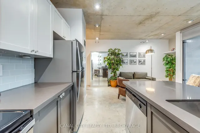 Additional image 25 of 36 CHARLOTTE St Unit 201