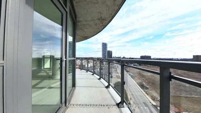 Additional image 21 of 15 Lynch St Unit 704