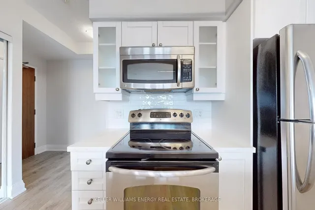Additional image 13 of 2191 Yonge St Unit 3707