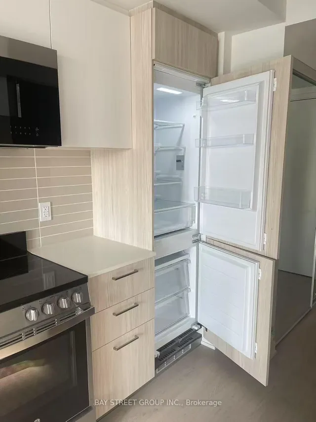 Additional image 21 of 65 Mutual St Unit 1302