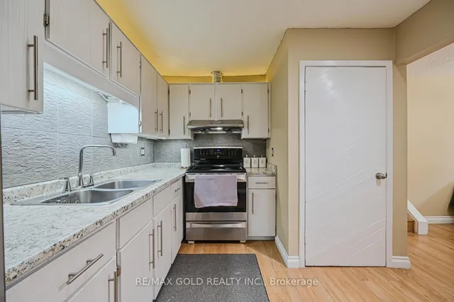 Additional image 10 of 10 Cupola Crt