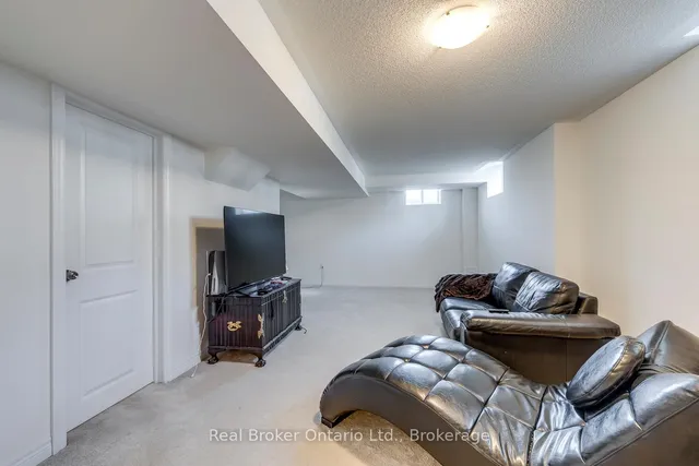 Additional image 18 of 3131 Goodyear Rd