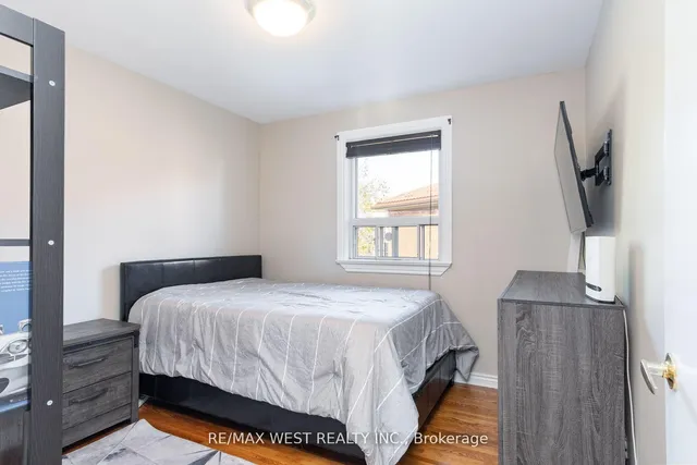 Additional image 13 of 10 Pastrano Crt