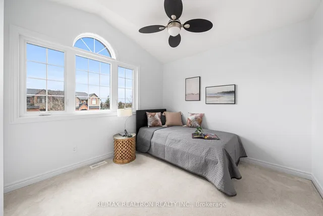 Additional image 32 of 34 Shadyglen Dr