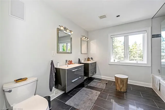 Additional image 25 of 8495 Appleby Line