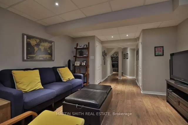 Additional image 23 of 2406 Curtis Rd